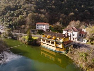 Más detalles de Hotel-Restaurante Casa Julián – en venta, Peñamellera Alta