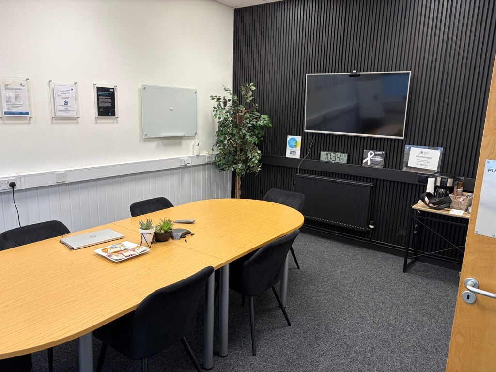 Kingsway, Luton, BDF LU1 1LP - Unidad Unit A -  - Foto del interior - Image 2 of 5