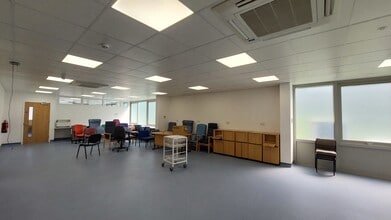 12-16 Tattersall Way, Chelmsford en alquiler Foto del interior- Imagen 2 de 3