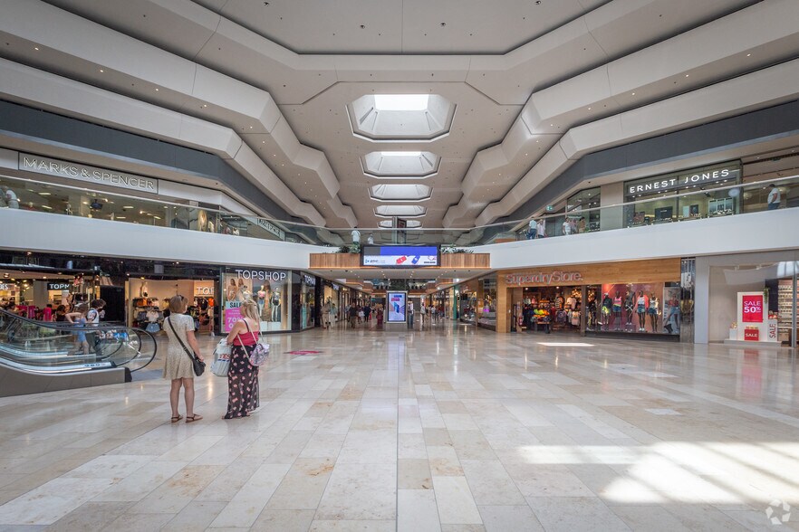 Bourges Blvd, Peterborough en alquiler - Foto del interior - Imagen 3 de 16