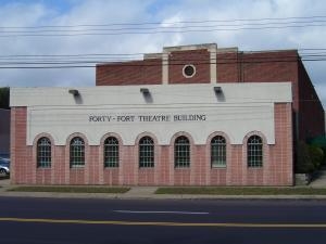 920 Wyoming Ave, Forty Fort, PA en alquiler - Foto del edificio - Imagen 1 de 8