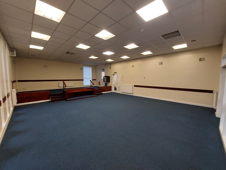 30 Elizabeth Av, Larbert en venta - Foto del edificio - Imagen 2 de 3