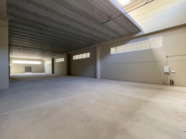 Más detalles de Nave en alquiler