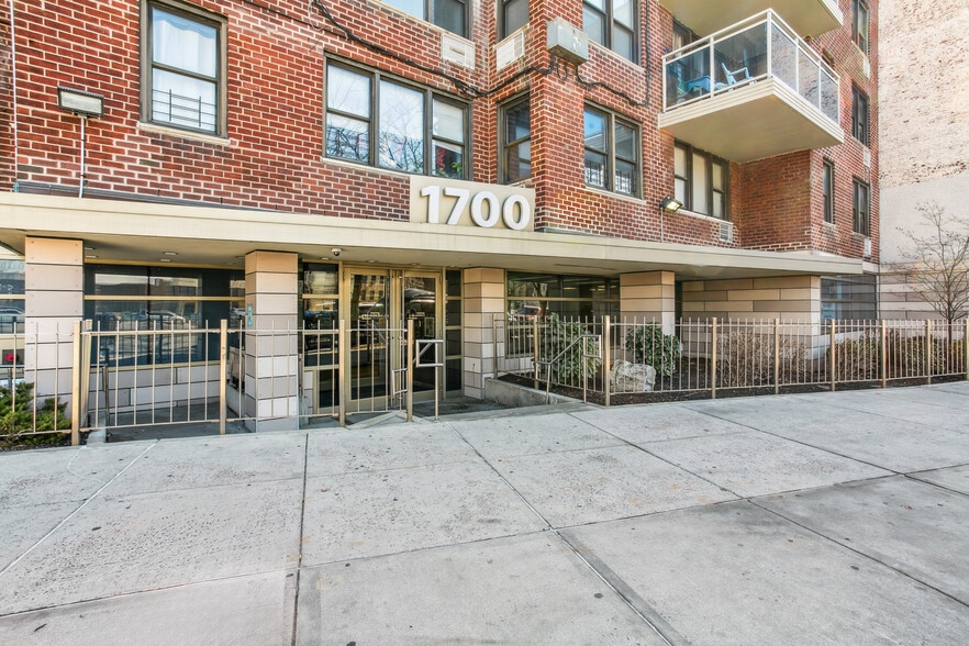 1700 Grand Concourse, Bronx, NY en alquiler - Foto del edificio - Imagen 1 de 5