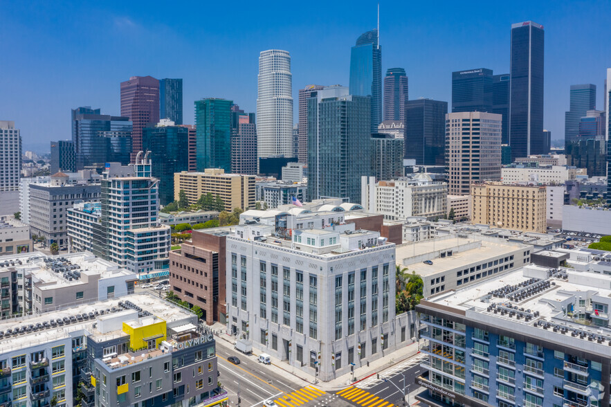 409 W Olympic Blvd, Los Angeles, CA en alquiler - Foto del edificio - Imagen 2 de 9