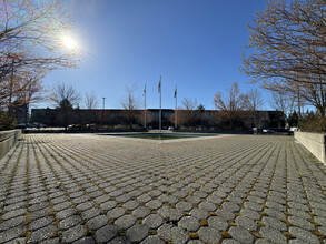 8000 NE Tillamook St, Portland, OR en alquiler Foto del edificio- Imagen 2 de 11