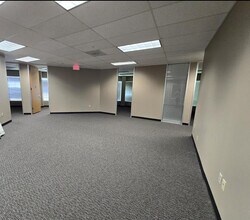 9703 Richmond Ave, Houston, TX en alquiler Foto del interior- Imagen 1 de 3