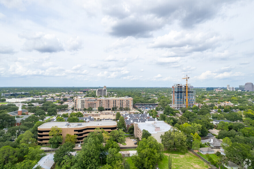 1811 Bering Dr, Houston, TX en alquiler - Foto del edificio - Imagen 2 de 32