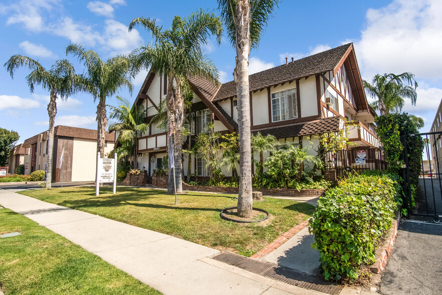 18551 Prairie St, Northridge, CA en venta - Foto del edificio - Imagen 2 de 17