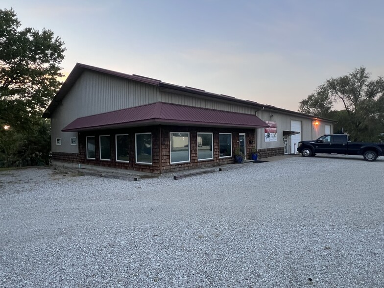 9393 Old Highway 54, New Bloomfield, MO en venta - Foto del edificio - Imagen 2 de 40