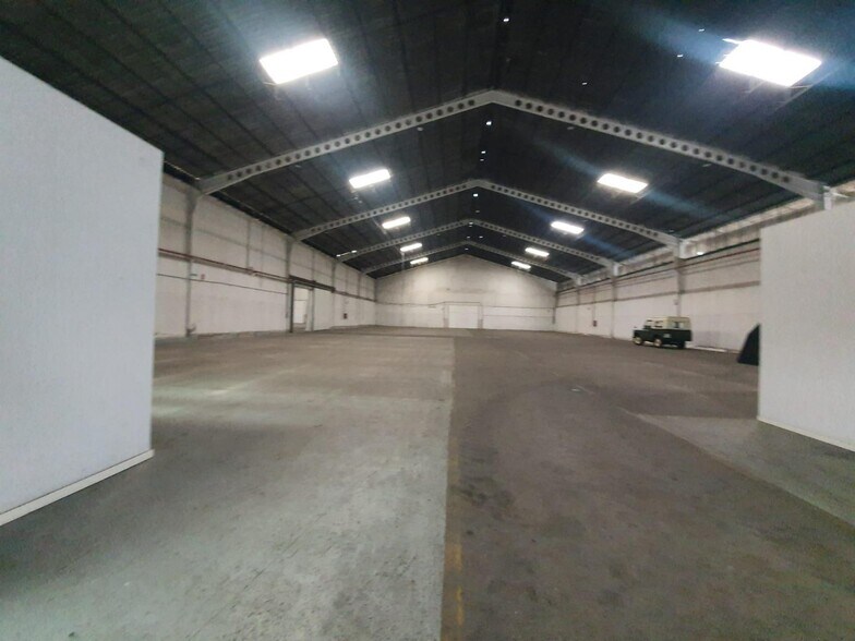 Nave en Alcalá de Guadaíra, Sevilla en alquiler - Foto del edificio - Imagen 3 de 10
