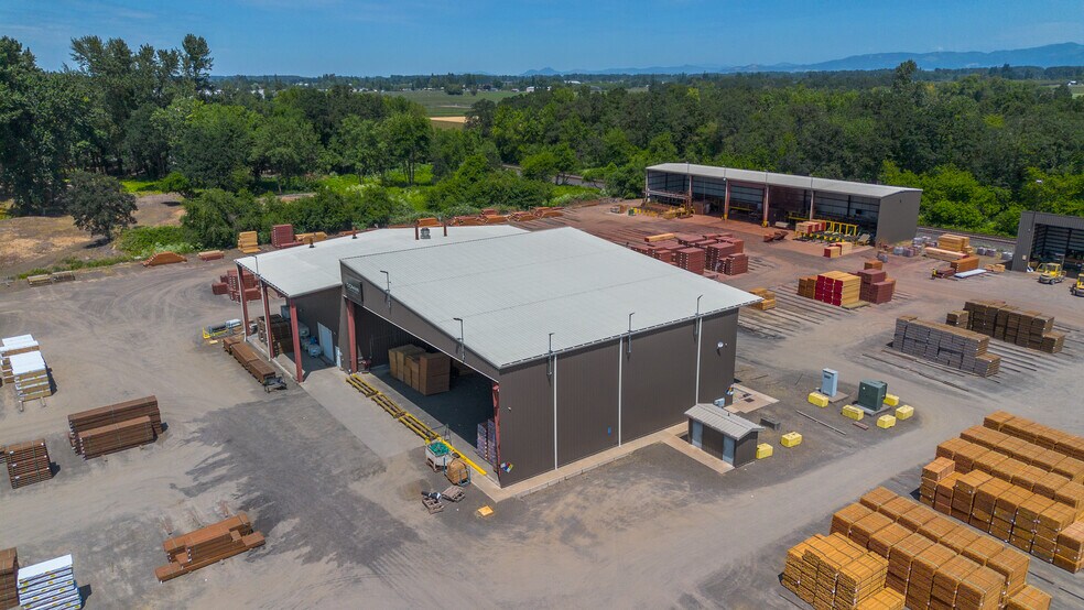 18 Year Absolute Net Lease - IND & IOS cartera de 2 inmuebles en venta en LoopNet.es - Foto del edificio - Imagen 3 de 17