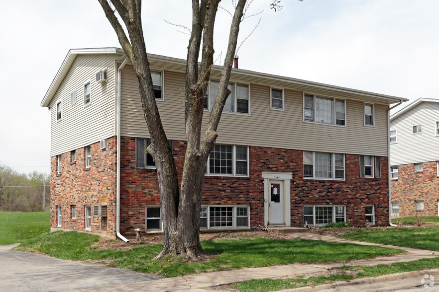 3544 Kimberly Downs Rd, Davenport, IA en venta - Foto del edificio - Imagen 1 de 8