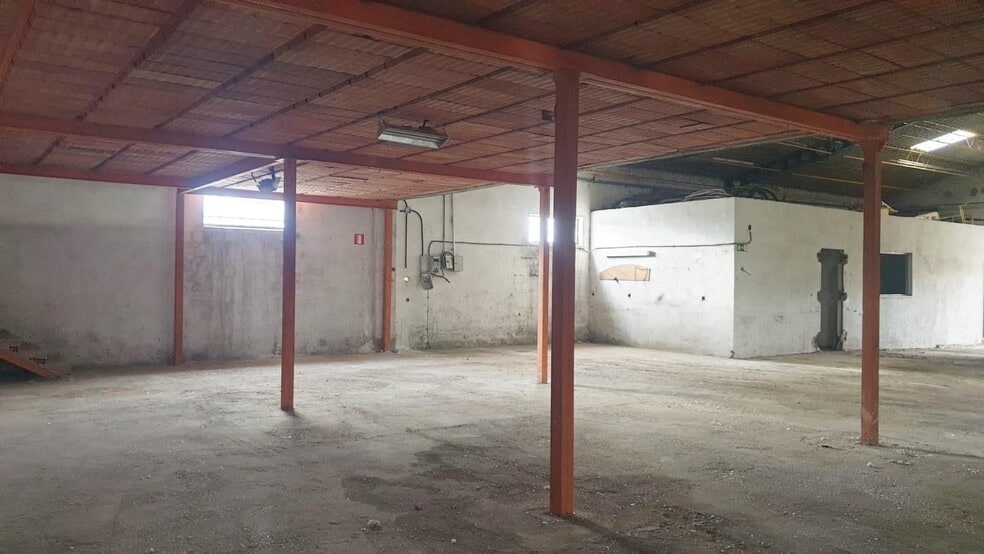 Nave en Garcihernández en venta - Foto del edificio - Imagen 2 de 37