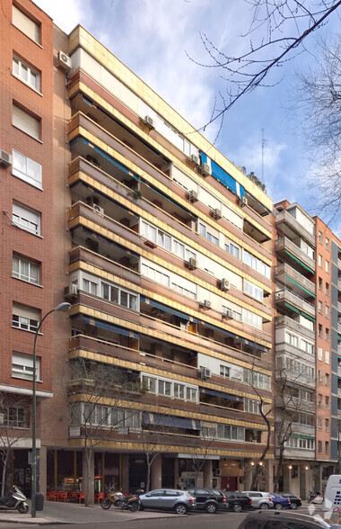 Calle Joan Maragall, 56, Madrid, Madrid en alquiler - Foto del edificio - Imagen 2 de 2