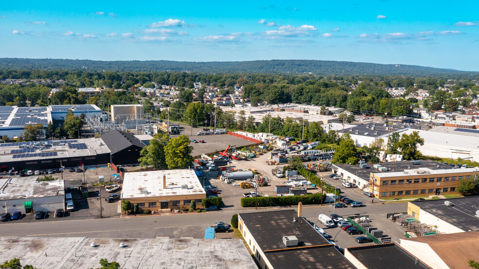 2461 Iorio St, Union, NJ en alquiler - Foto del edificio - Imagen 1 de 3