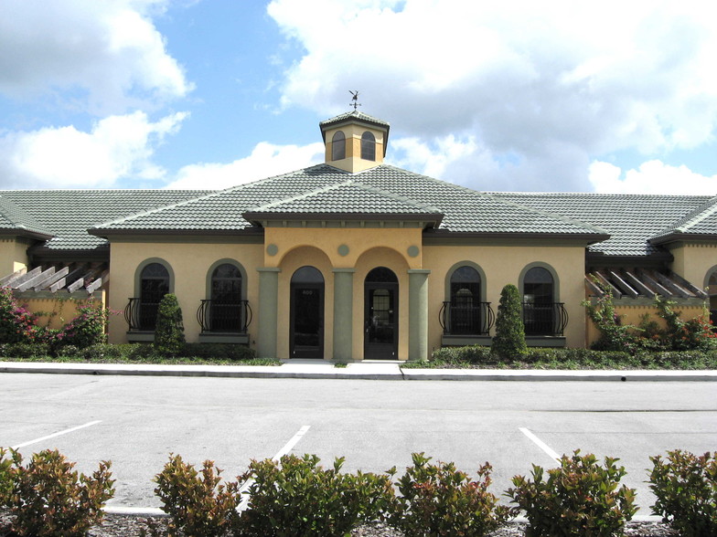 11317 Lake Underhill Rd, Orlando, FL en alquiler - Foto principal - Imagen 1 de 45