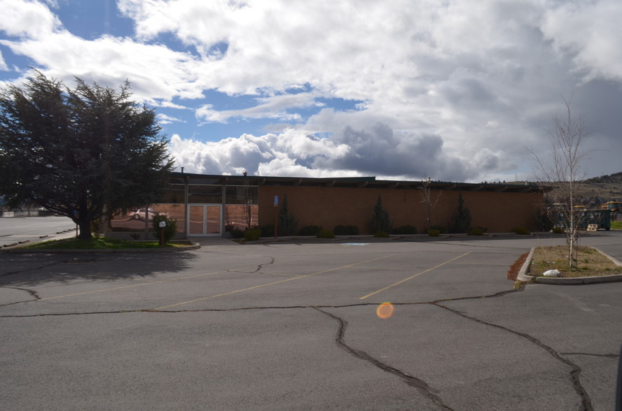 1120 S Spring St, Klamath Falls, OR en venta - Foto del edificio - Imagen 3 de 38