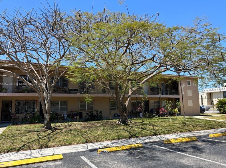 391 E 4th Ave, Hialeah, FL en venta - Foto principal - Imagen 1 de 1