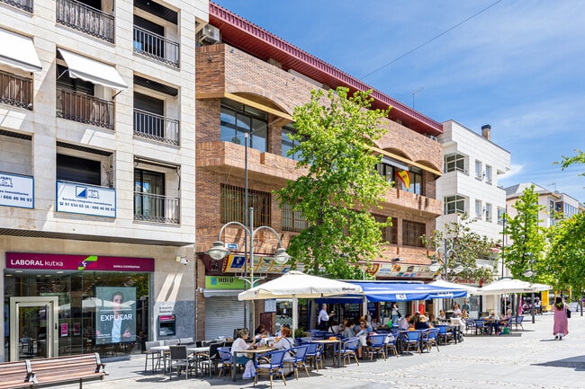 Más detalles de Calle Gran Vía, 37, Majadahonda - Local en venta