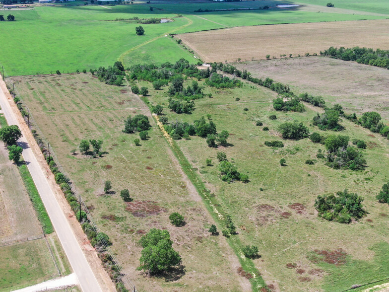 00 Fields Store, Waller, TX en venta - Foto del edificio - Imagen 2 de 10