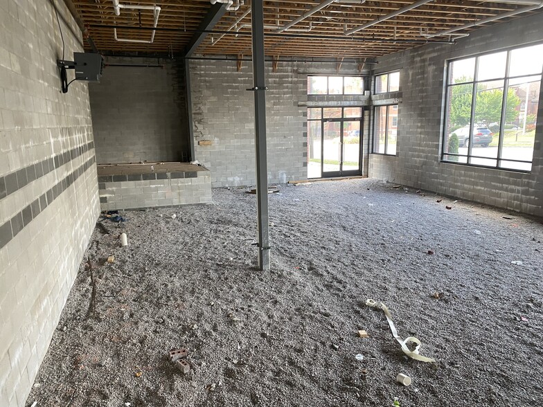 201 W 5th Ave, Knoxville, TN en alquiler - Foto del interior - Imagen 2 de 9