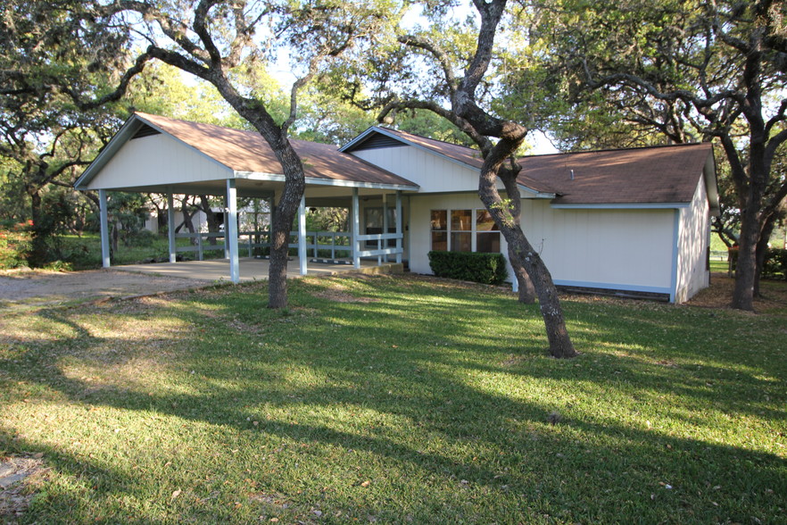 623 State Highway 46 E, Boerne, TX en alquiler - Foto principal - Imagen 1 de 19