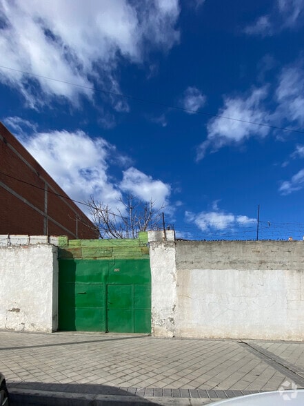 Camino Perales, 22, Madrid, Madrid en venta - Foto principal - Imagen 1 de 1