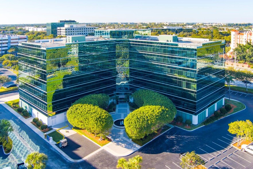 500 W Cypress Creek Rd, Fort Lauderdale, FL en alquiler - Foto del edificio - Imagen 2 de 27