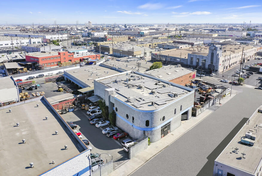 1936 S Mateo St, Los Angeles, CA en venta - Foto del edificio - Imagen 1 de 6