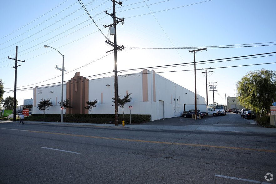 8709 Aviation Blvd, Inglewood, CA en venta - Foto del edificio - Imagen 3 de 10