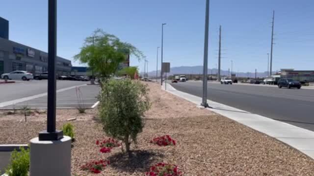 5025 Blue Diamond Rd, Las Vegas, NV en alquiler - Vídeo de anuncio comercial - Imagen 2 de 9