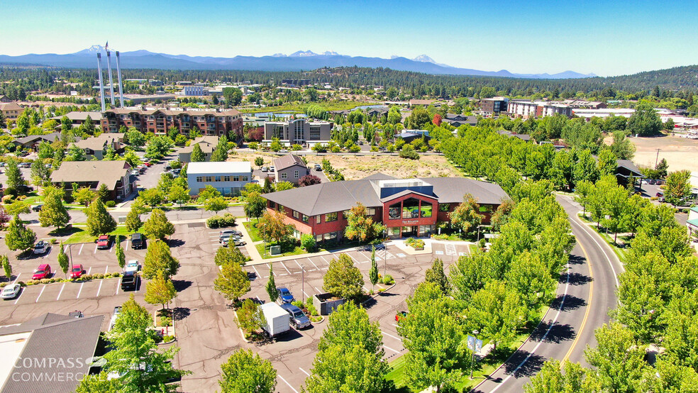 320 SW Upper Terrace Dr, Bend, OR en alquiler - Foto del edificio - Imagen 1 de 25