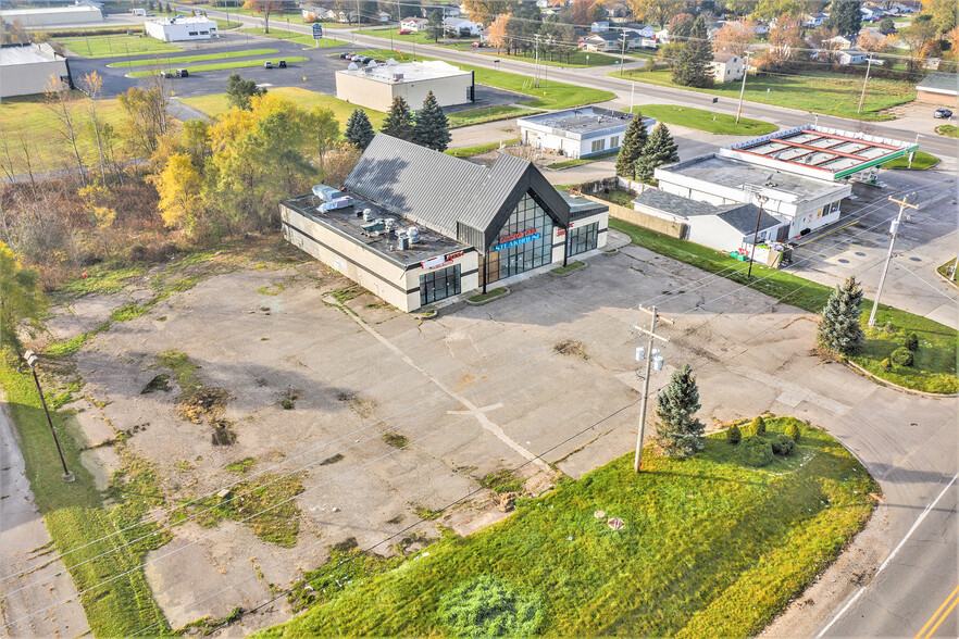 5030 Coldwater Rd, Flint, MI en venta - Foto del edificio - Imagen 2 de 27