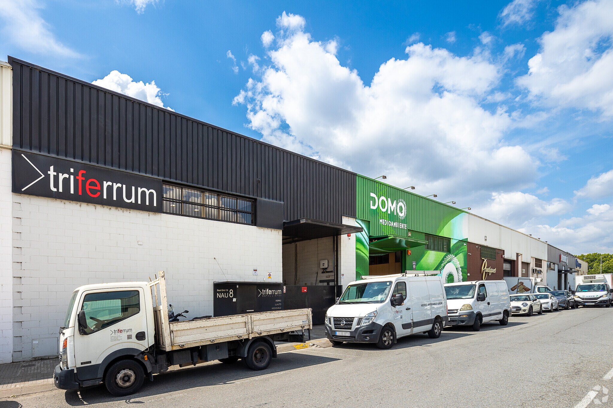 Nave en Montcada i Reixac, Barcelona en alquiler Foto principal- Imagen 1 de 3