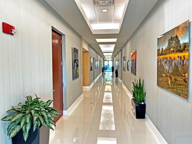 2601 E Oakland Park Blvd, Fort Lauderdale, FL en alquiler - Foto del interior - Imagen 3 de 15