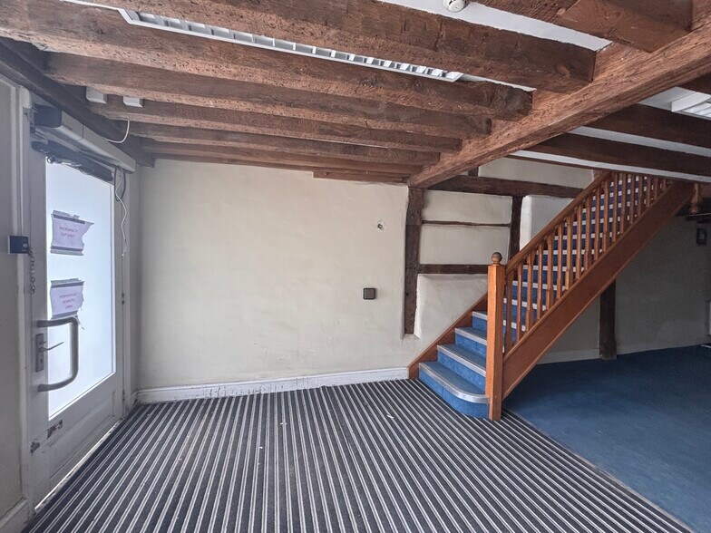 9 The Square, Petersfield en venta - Foto del edificio - Imagen 2 de 5