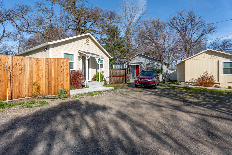 680 N State St, Ukiah, CA en venta - Foto del edificio - Imagen 1 de 5