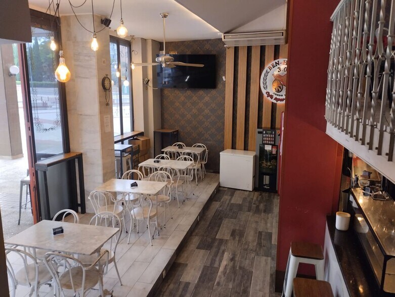 Local en Valladolid en venta - Foto del edificio - Imagen 3 de 27