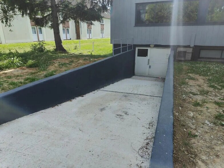 12 Avenue Des Andes, Les Ulis en alquiler - Foto del edificio - Imagen 2 de 20