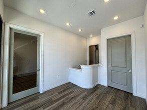 7630 Dowdell Rd, Spring, TX en alquiler Foto del interior- Imagen 2 de 21