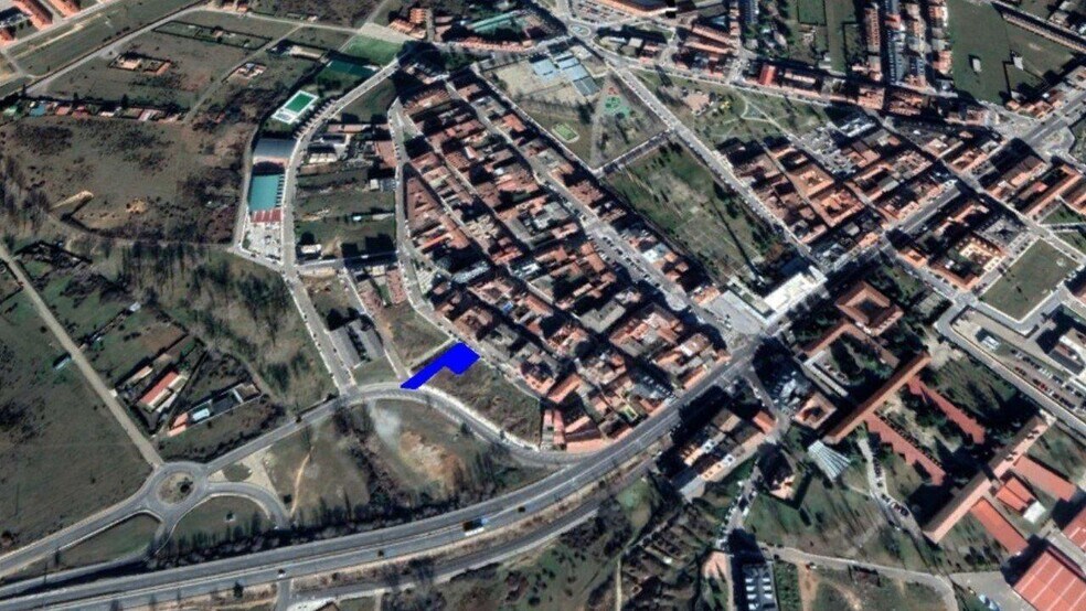 Terreno en Valverde de la Virgen, León en venta - Foto principal - Imagen 2 de 4