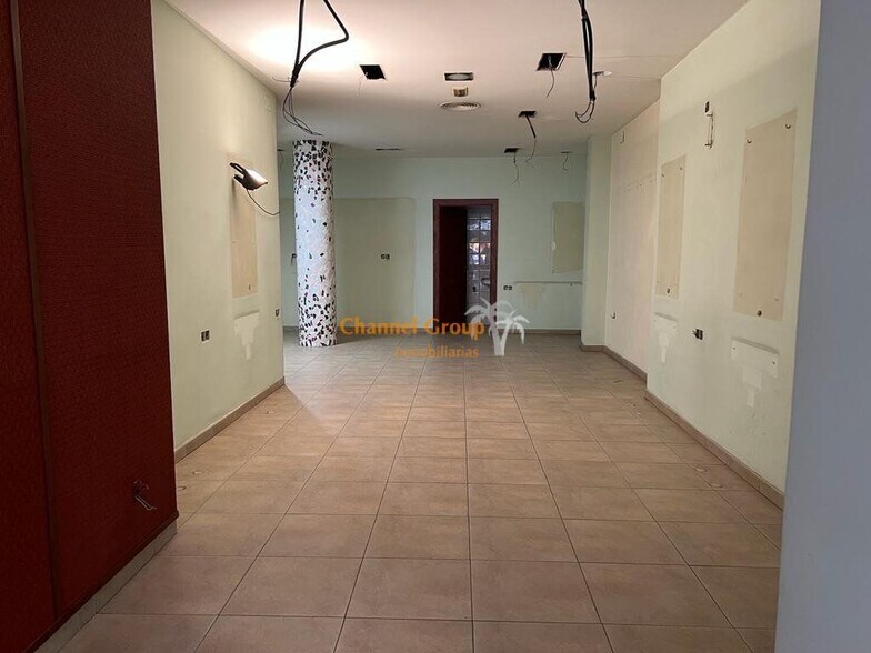 Local en Elche, Alicante en alquiler - Foto del edificio - Imagen 3 de 14