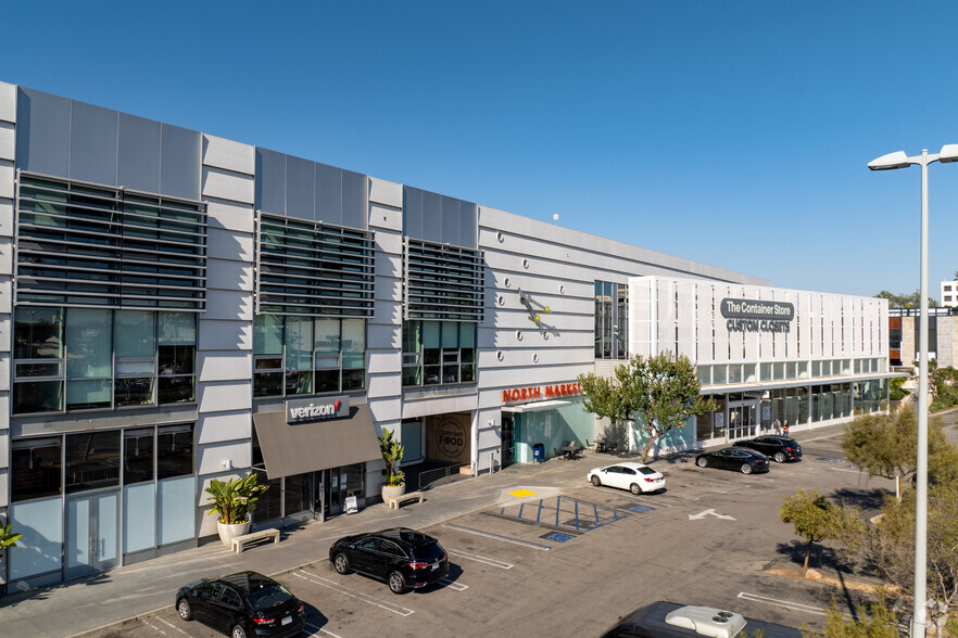 110 S Fairfax Ave, Los Angeles, CA en alquiler - Foto del edificio - Imagen 2 de 37