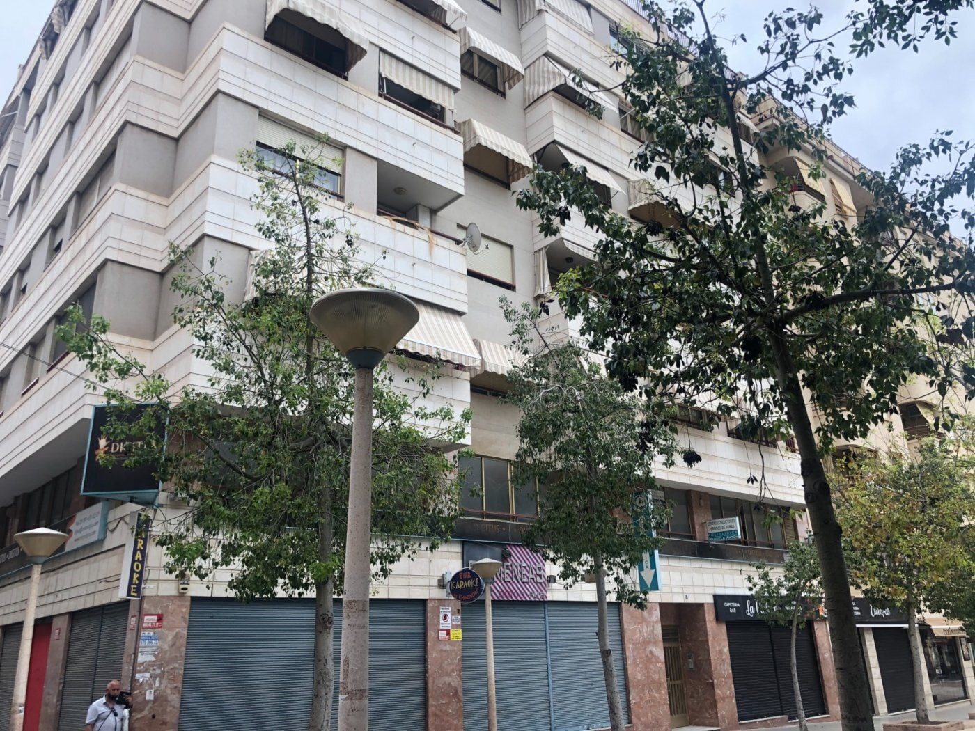 Local en Elche, Alicante en alquiler Foto del edificio- Imagen 1 de 24