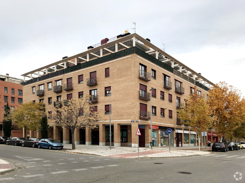 Locales en Azuqueca de Henares, Guadalajara en alquiler - Foto del edificio - Imagen 2 de 3