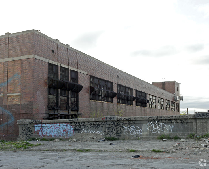 2001 Brewster Rd, Detroit, MI en venta - Foto del edificio - Imagen 1 de 2