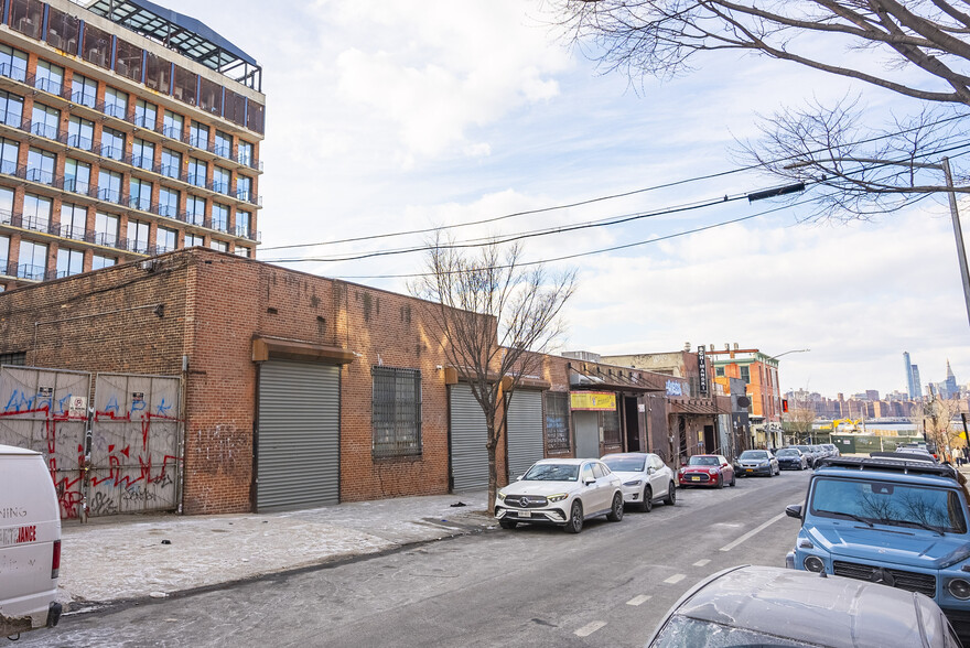 54 N 11th St, Brooklyn, NY en venta - Foto del edificio - Imagen 1 de 5