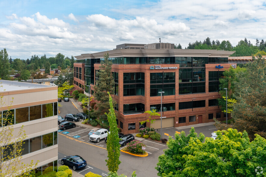 6100 219th St SW, Mountlake Terrace, WA en alquiler - Foto del edificio - Imagen 2 de 6