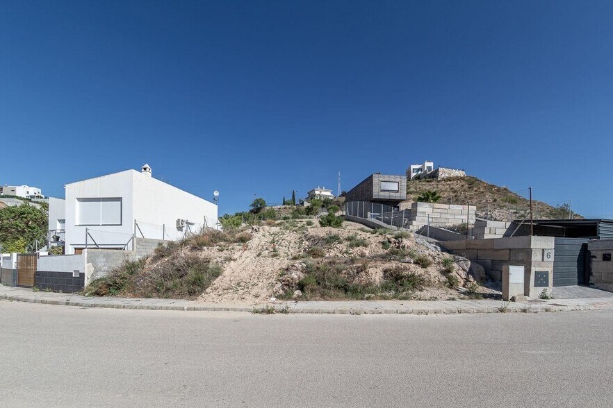 Terreno en La Zubia, Granada en venta - Foto del edificio - Imagen 3 de 7